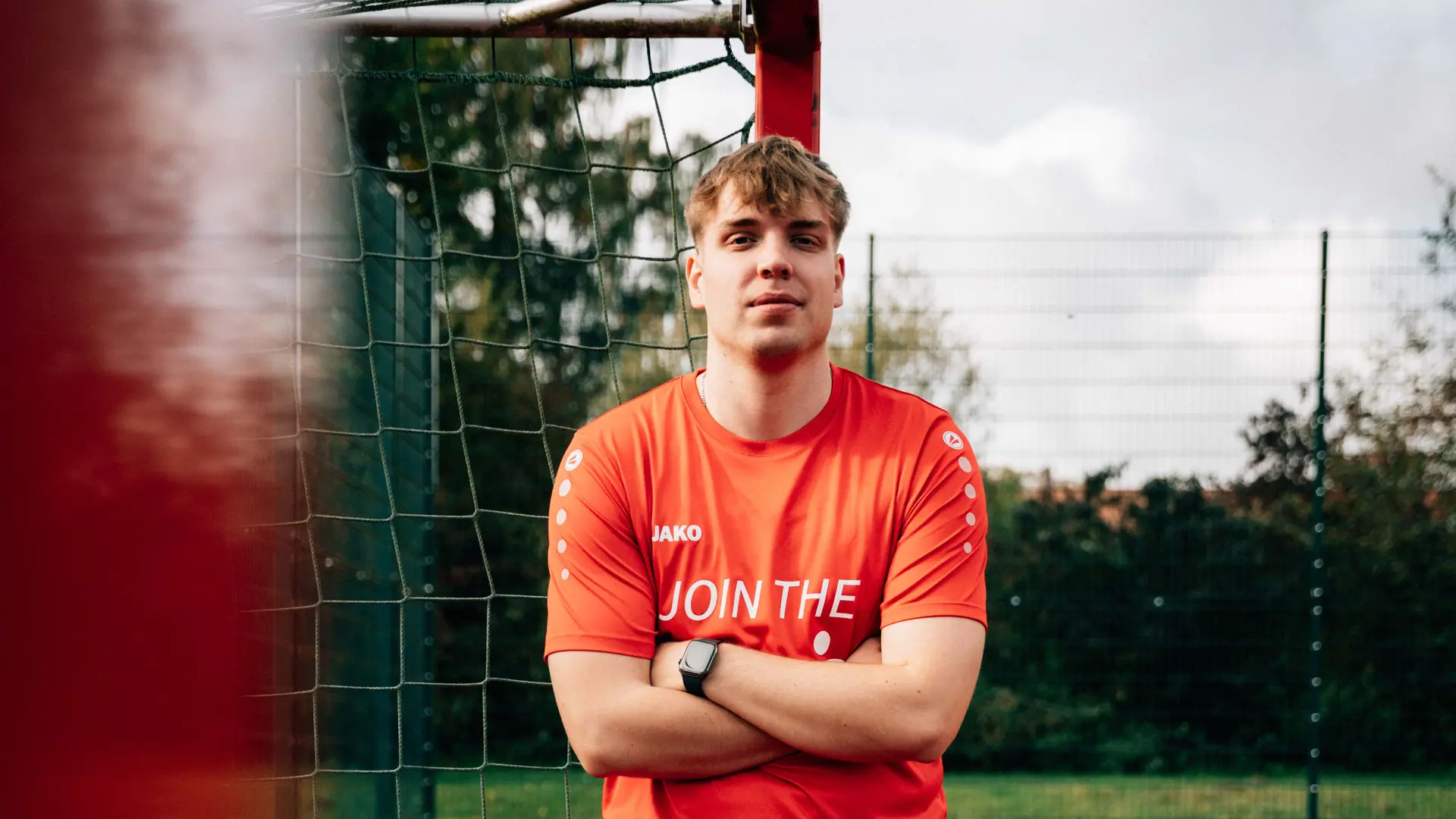 Fussballspieler Portrait Laufbahn Breit