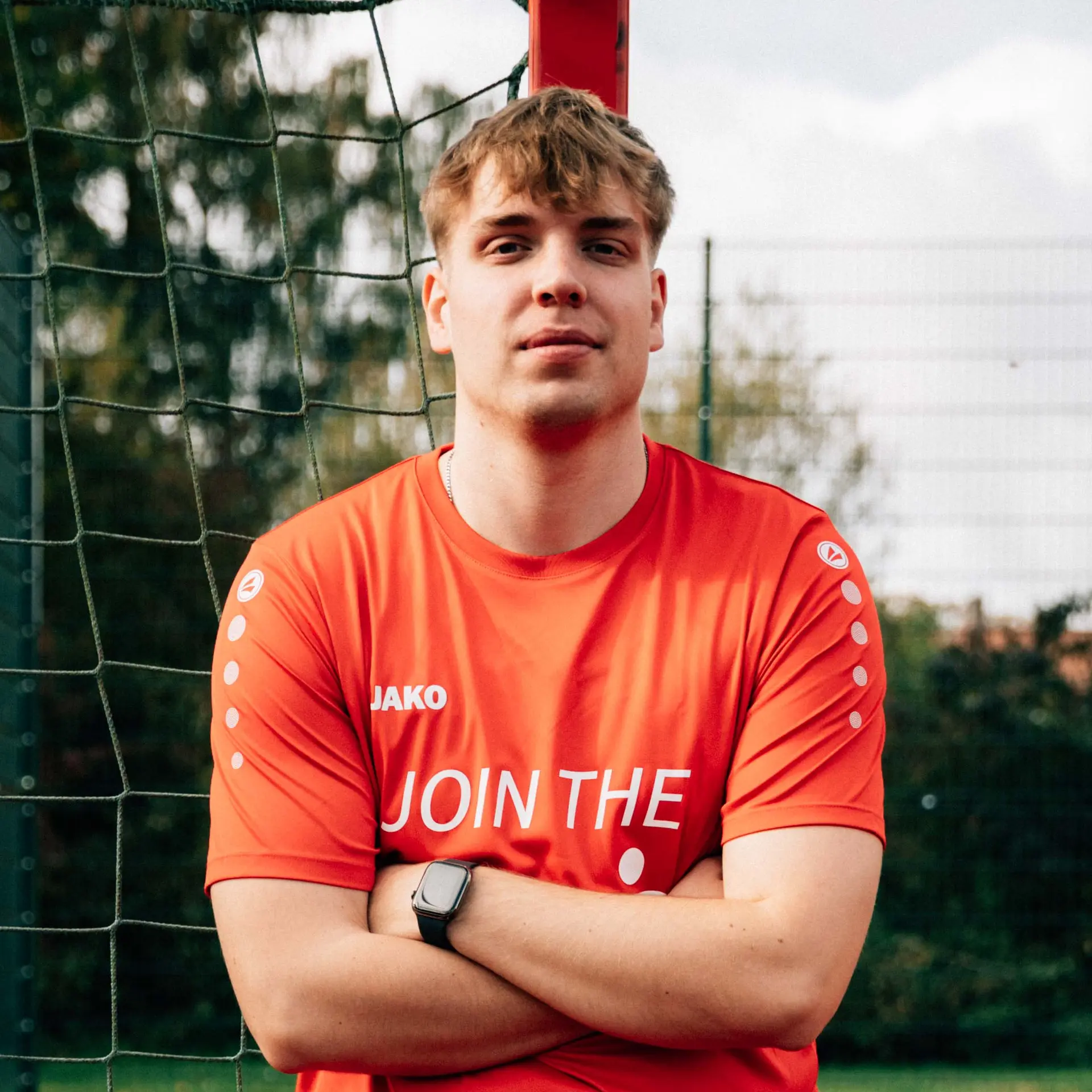 Portrait Fussballspieler Verschränkte Arme